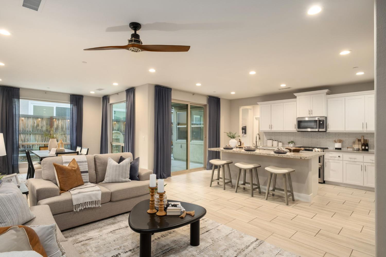 4228 Vineyard Dr, Madera, CA 93636