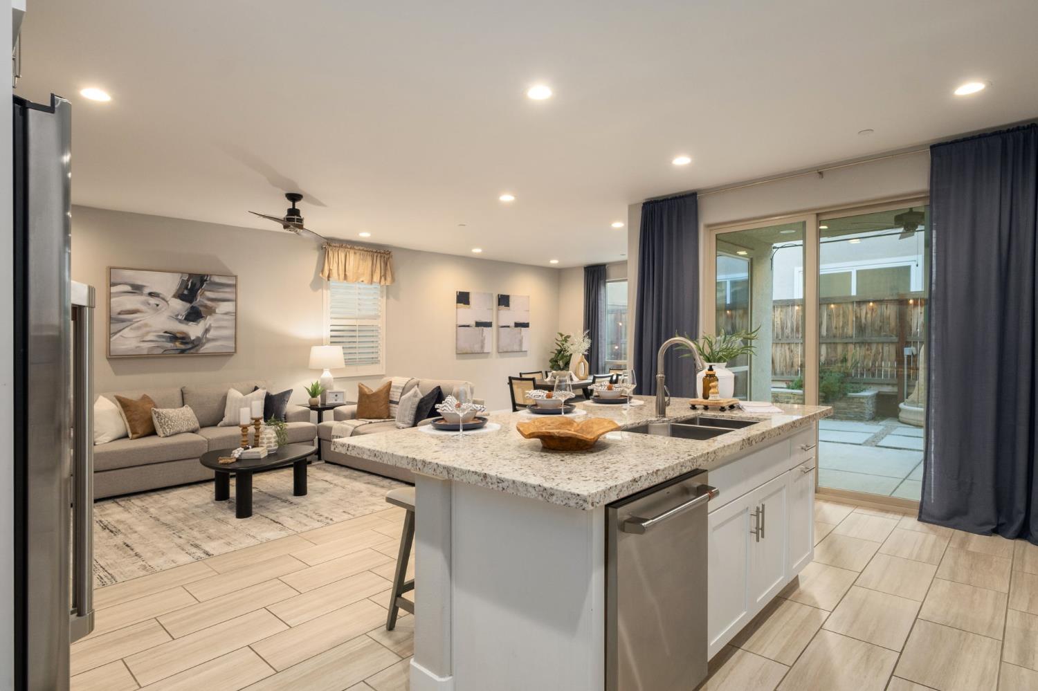 4228 Vineyard Dr, Madera, CA 93636