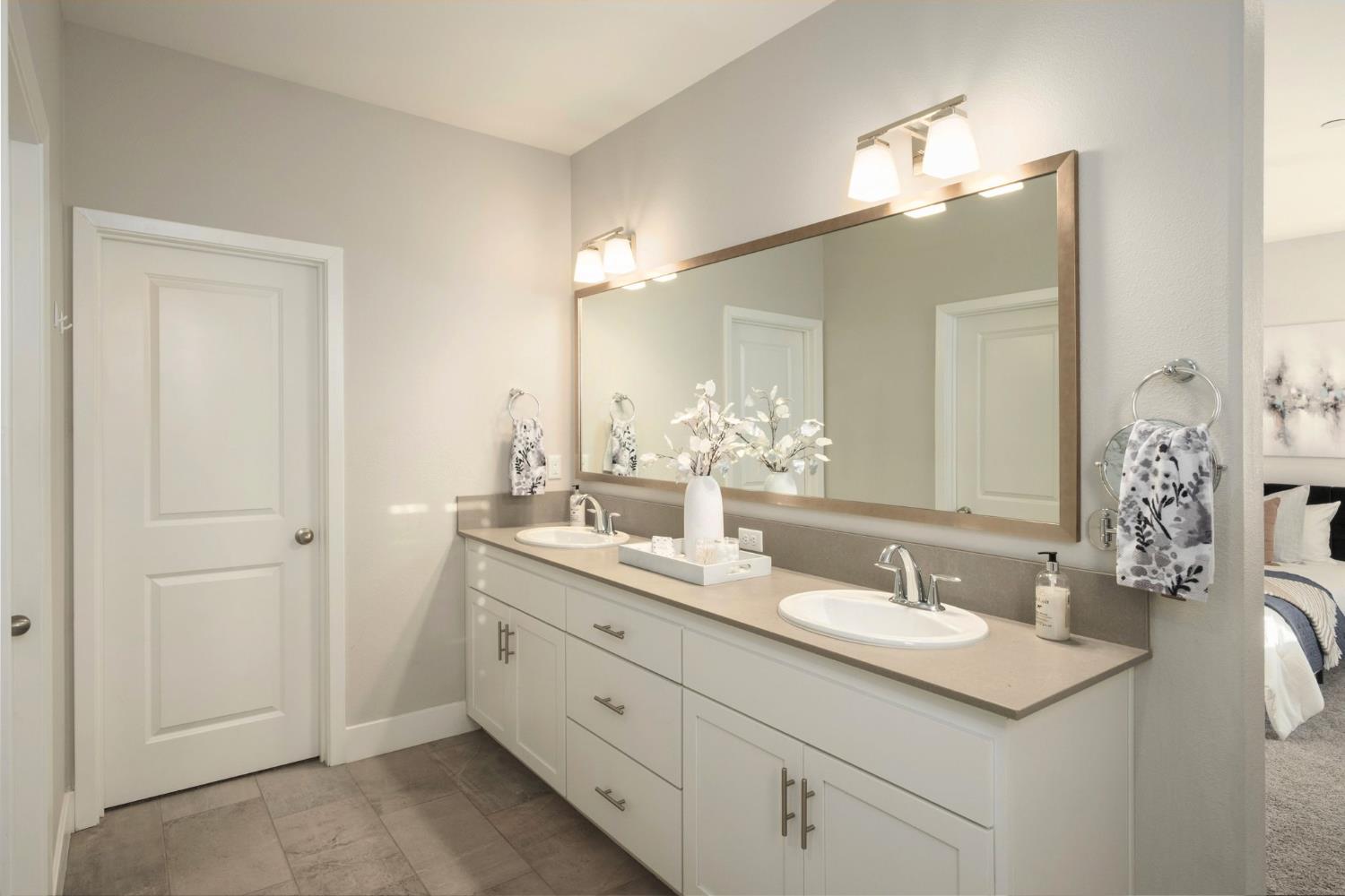 4228 Vineyard Dr, Madera, CA 93636