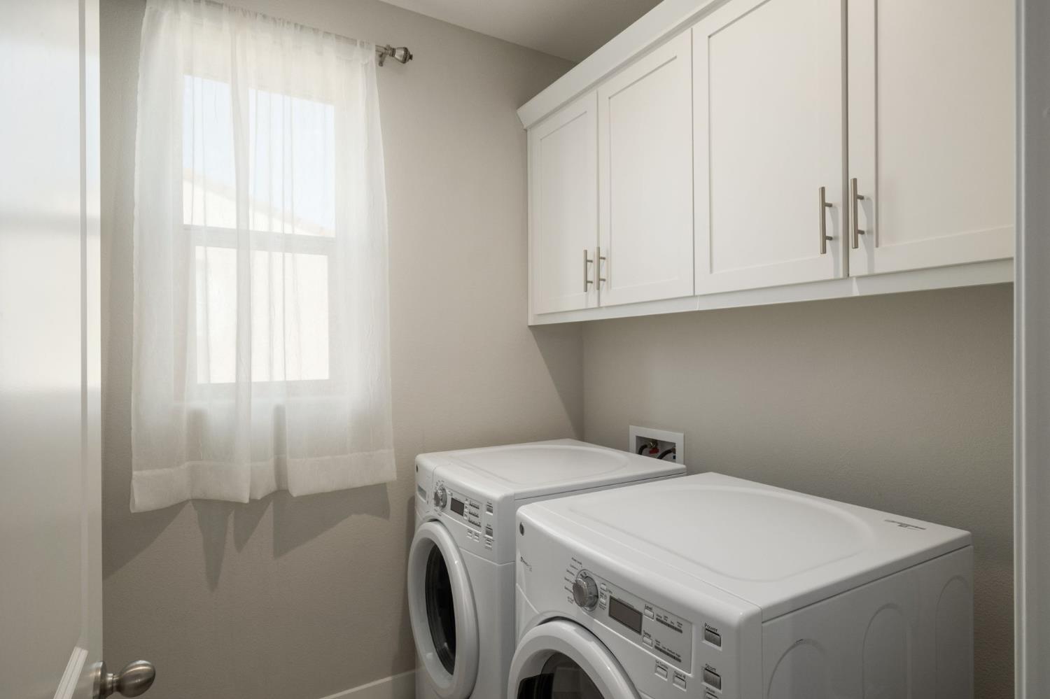 4228 Vineyard Dr, Madera, CA 93636