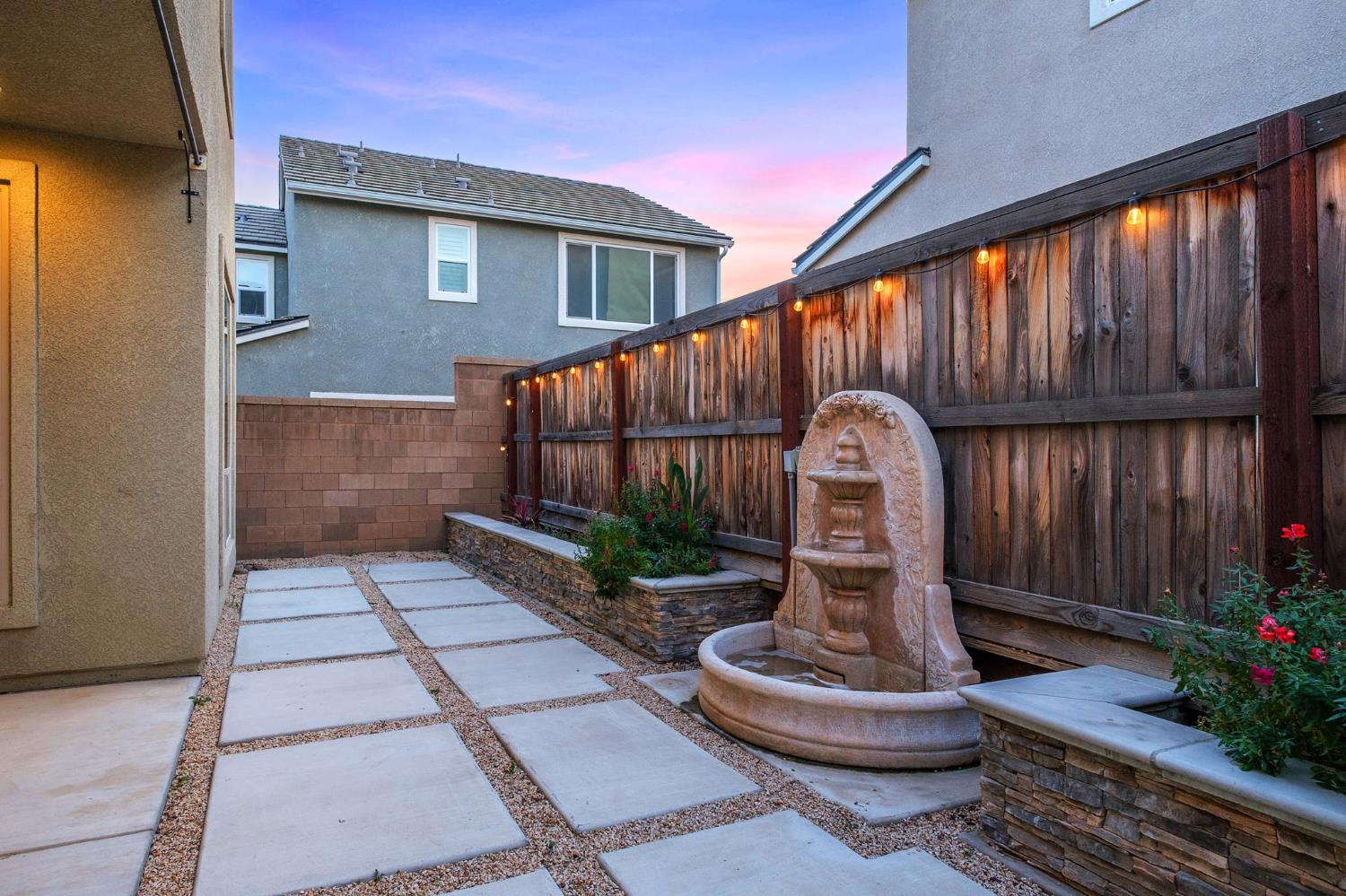 4228 Vineyard Dr, Madera, CA 93636