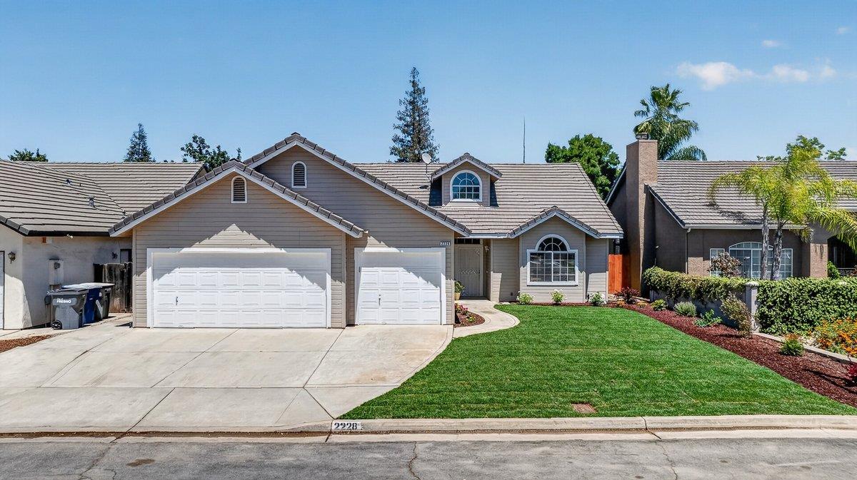2228 E Yeargin Dr